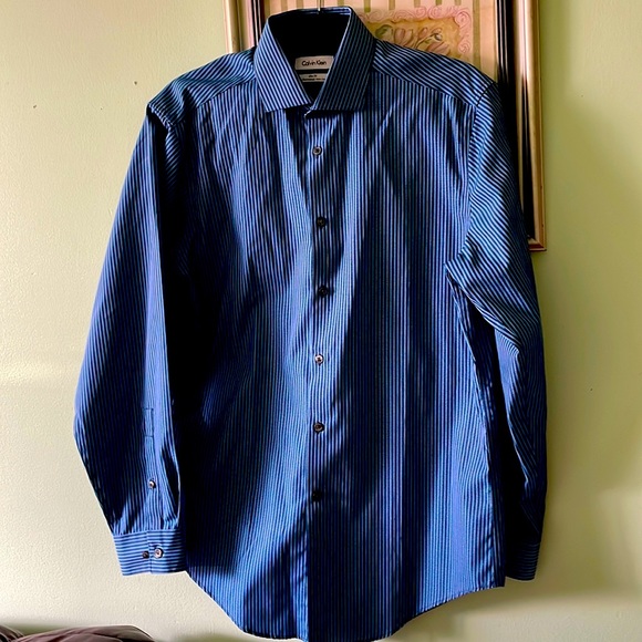 Brand new! Brought it from Macy’s for my husband but he never worn - Picture 3 of 6